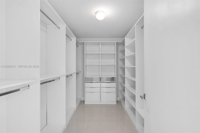 17111 Biscayne Boulevard 506, North Miami Beach, FL 33160