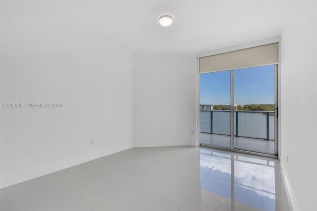 17111 Biscayne Boulevard 506, North Miami Beach, FL 33160