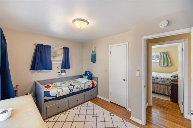 2559 Herschel Street, Roseville, MN 55113