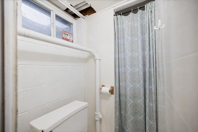 2559 Herschel Street, Roseville, MN 55113