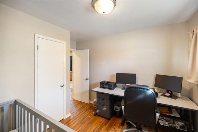 2559 Herschel Street, Roseville, MN 55113