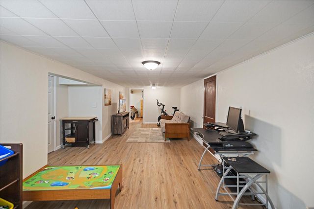 2559 Herschel Street, Roseville, MN 55113