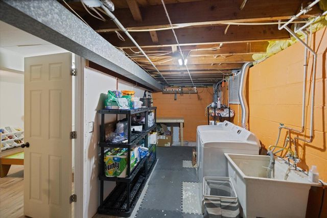 2559 Herschel Street, Roseville, MN 55113