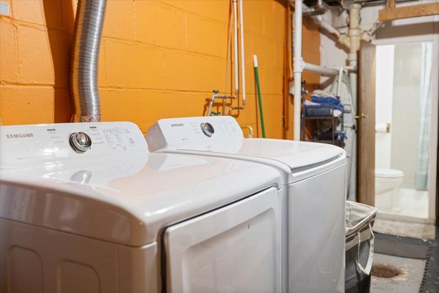 2559 Herschel Street, Roseville, MN 55113