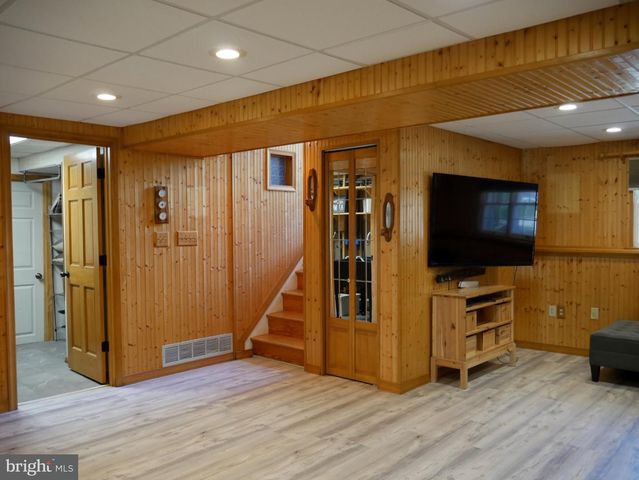536 CRESTPARK DR, Glen Burnie, MD 21061