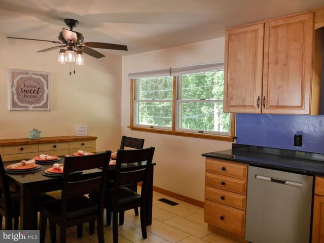 536 CRESTPARK DR, Glen Burnie, MD 21061