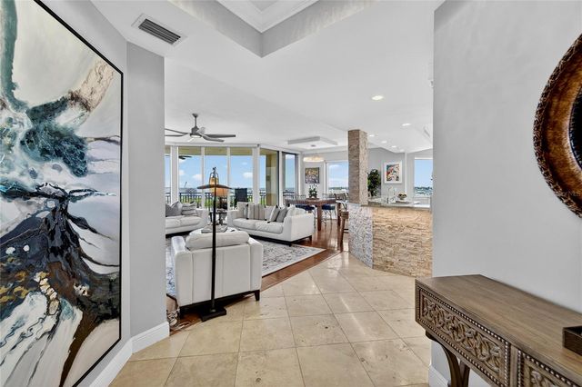 5823 BOWEN DANIEL DRIVE 906, Tampa, FL 33616