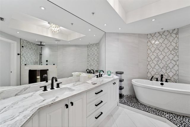 5823 BOWEN DANIEL DRIVE 906, Tampa, FL 33616