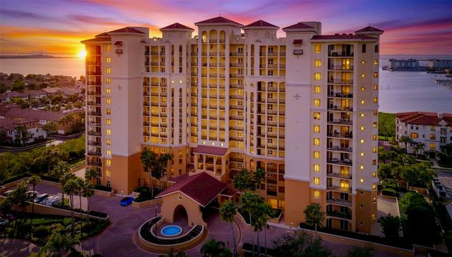 5823 BOWEN DANIEL DRIVE 906, Tampa, FL 33616