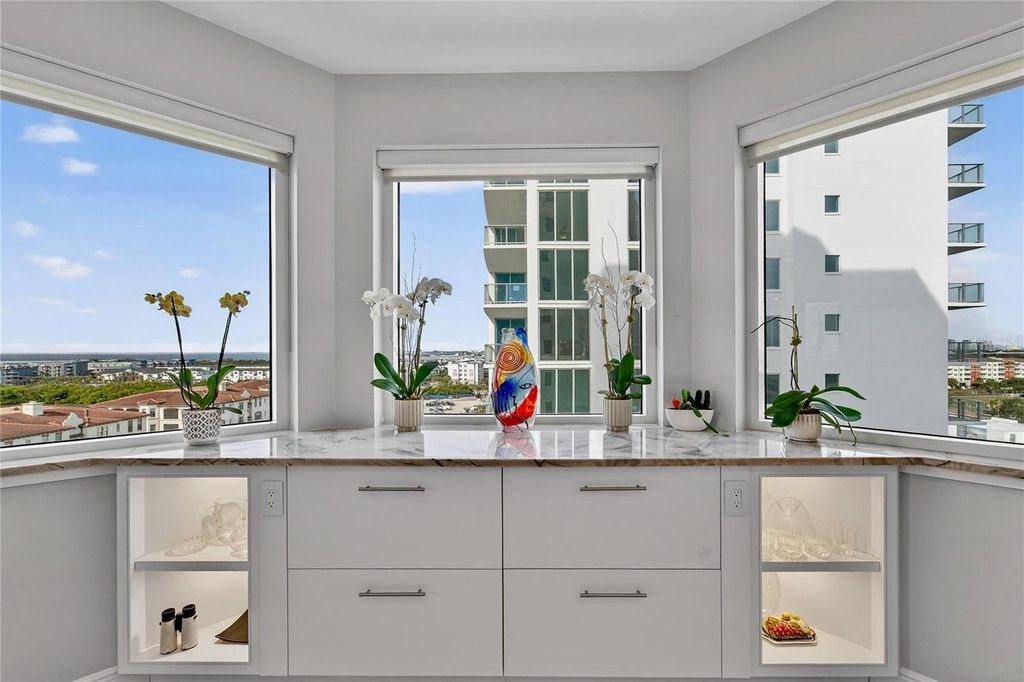 Image 13 of property listing at 5823 BOWEN DANIEL DRIVE 906, Tampa, FL 33616