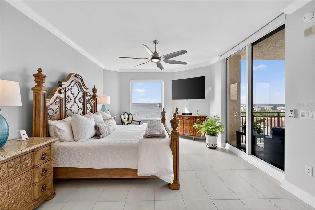 Image 19 of property listing at 5823 BOWEN DANIEL DRIVE 906, Tampa, FL 33616