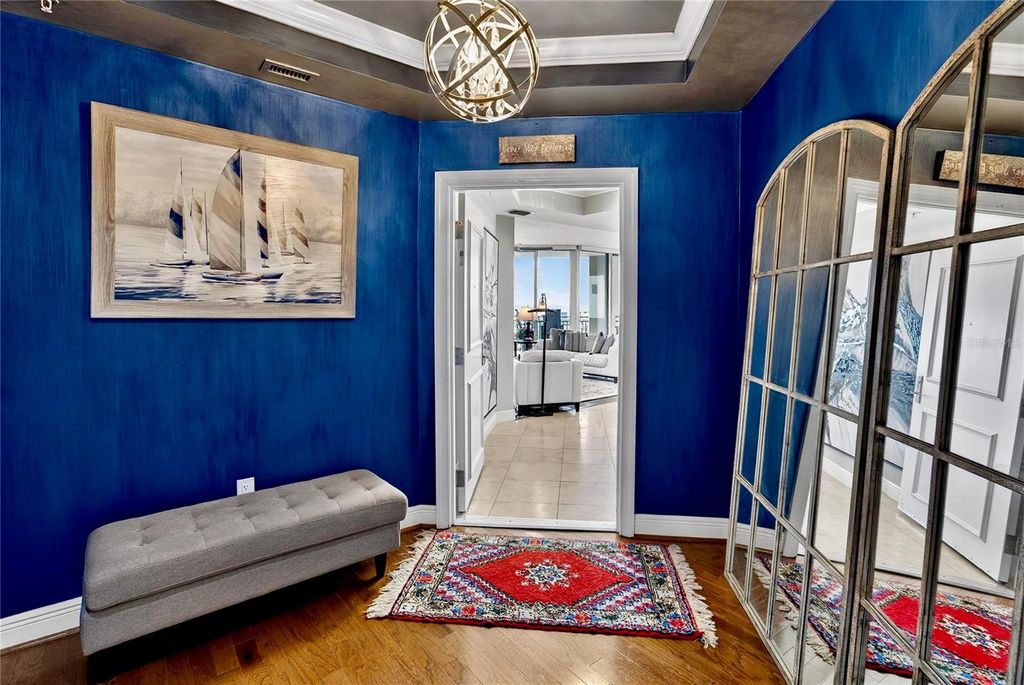 Image 39 of property listing at 5823 BOWEN DANIEL DRIVE 906, Tampa, FL 33616