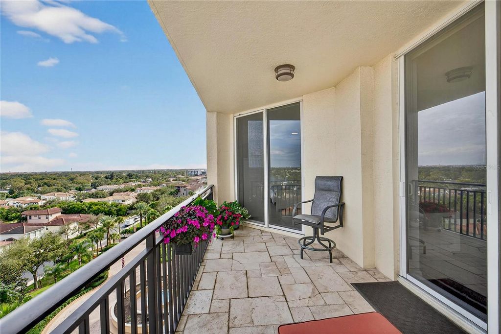 Image 41 of property listing at 5823 BOWEN DANIEL DRIVE 906, Tampa, FL 33616