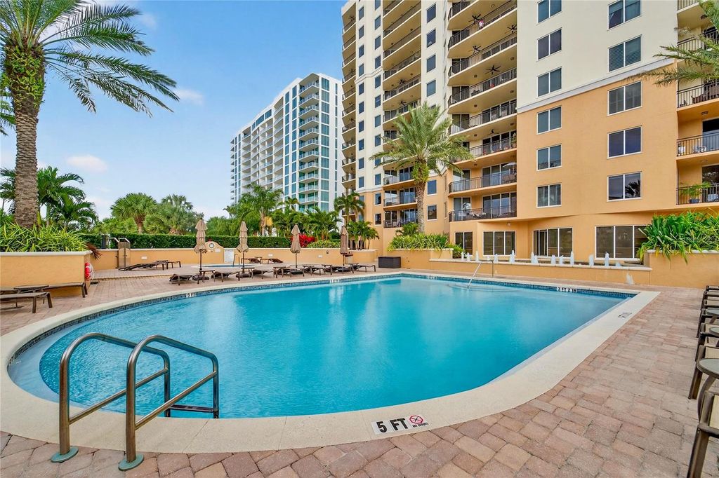 Image 53 of property listing at 5823 BOWEN DANIEL DRIVE 906, Tampa, FL 33616