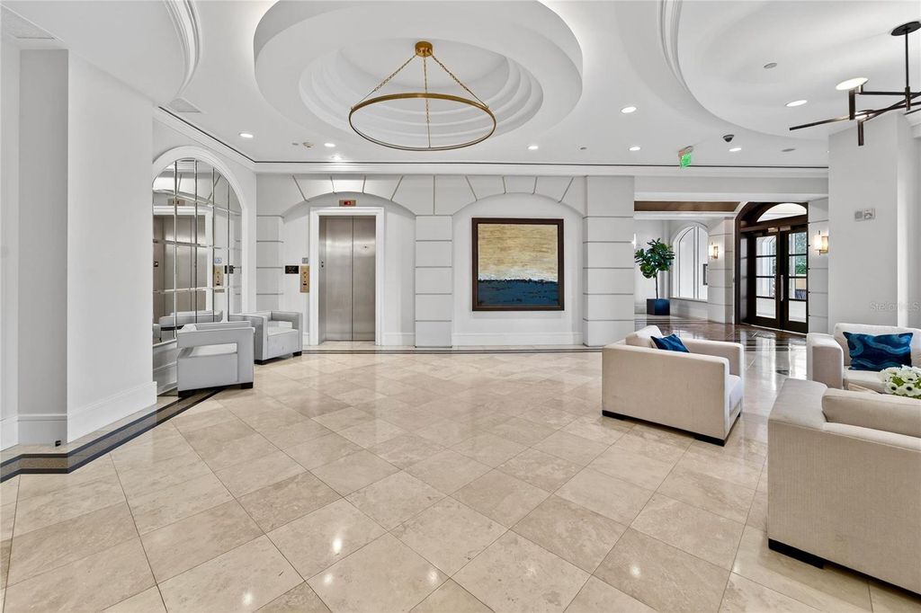 Image 56 of property listing at 5823 BOWEN DANIEL DRIVE 906, Tampa, FL 33616