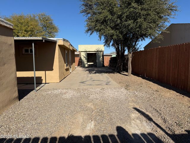 13454 N Adonis Road, Marana, AZ 85658