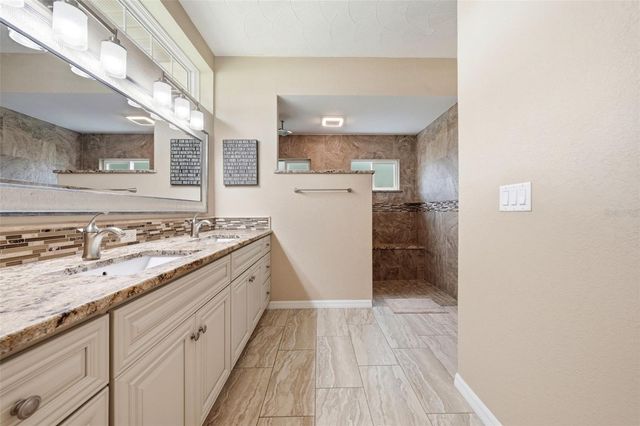 11109 GOLDEN EAGLE AVENUE, Weeki Wachee, FL 34613