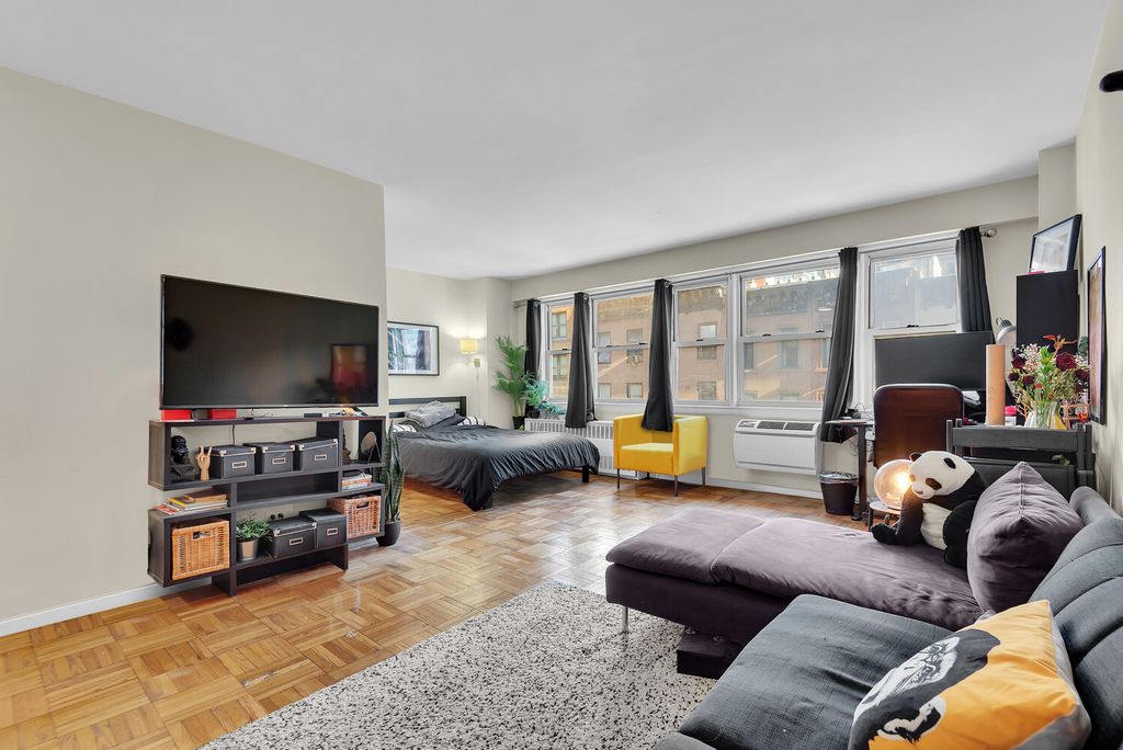 150 E 37th St Apt 6G, New York City, NY 10016