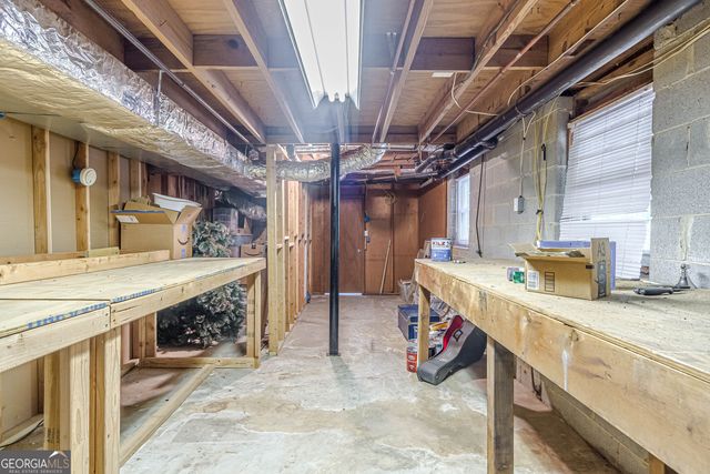 1527 Bennett Road, Grayson, GA 30017