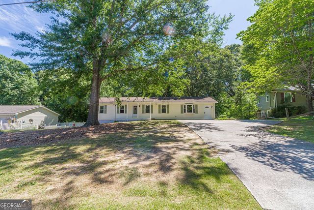 1527 Bennett Road, Grayson, GA 30017