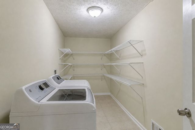1527 Bennett Road, Grayson, GA 30017