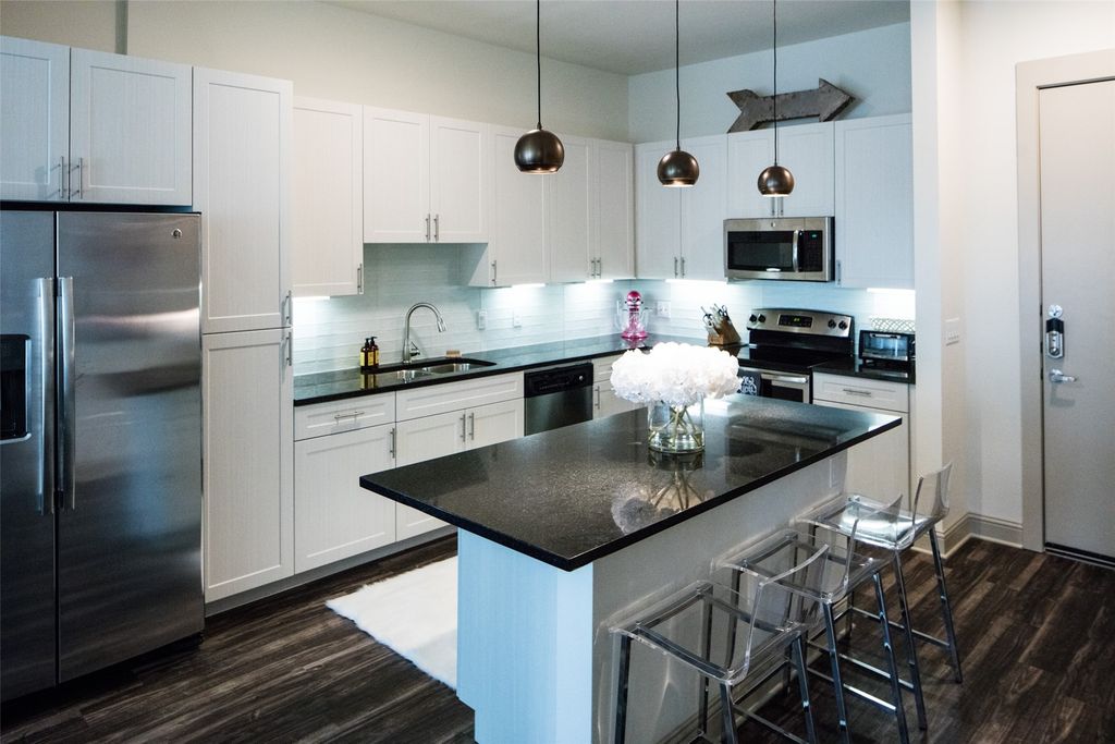 7606 Eastern Avenue 314, Dallas, TX 75209