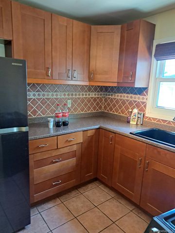 149 23 124 th, South Ozone Park, NY 11420