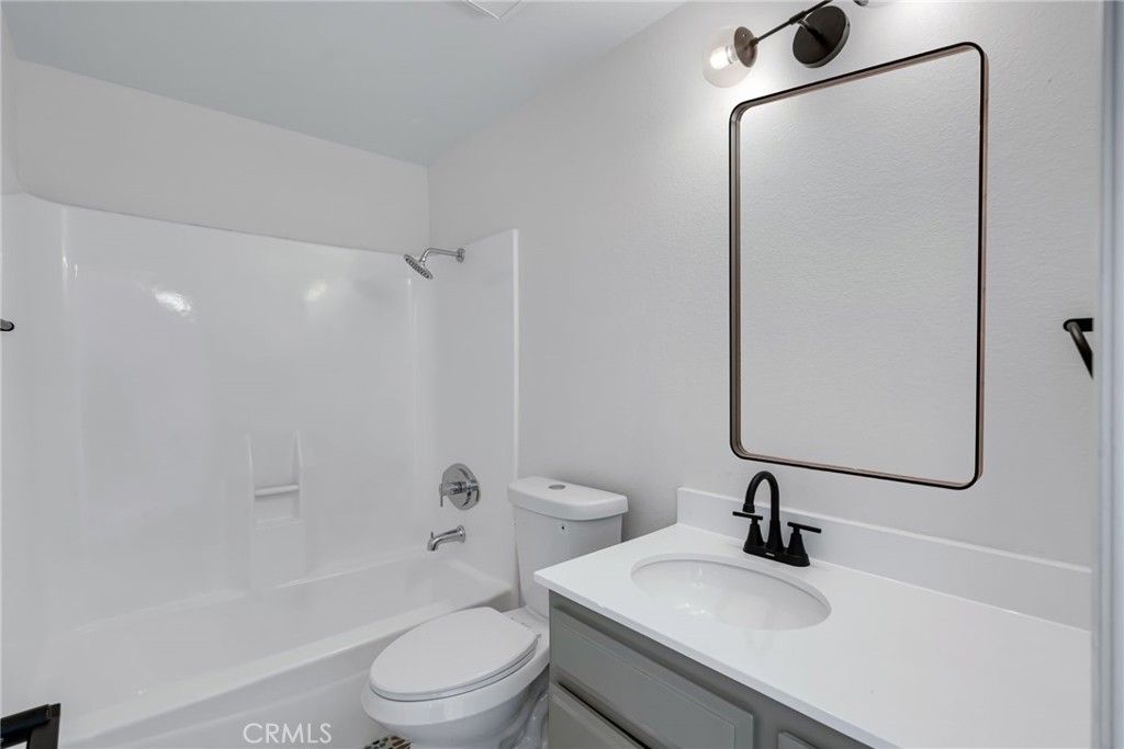 Image 21 of property listing at 9904 Aspen Circle, Santa Fe Springs, CA 90670