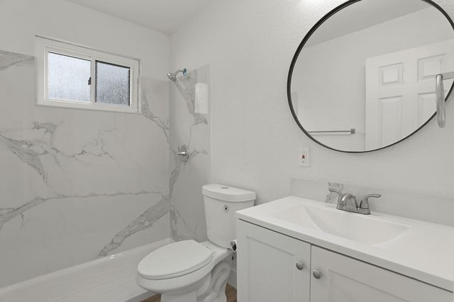 8013 El Cajon St, Stockton, CA 95210