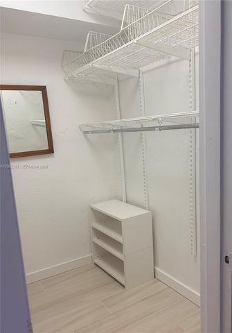 251 Galen Dr 302, Key Biscayne, FL 33149