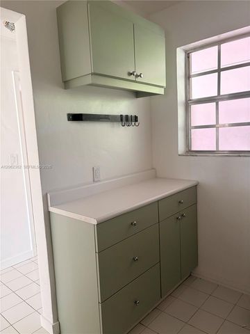 251 Galen Dr 302, Key Biscayne, FL 33149