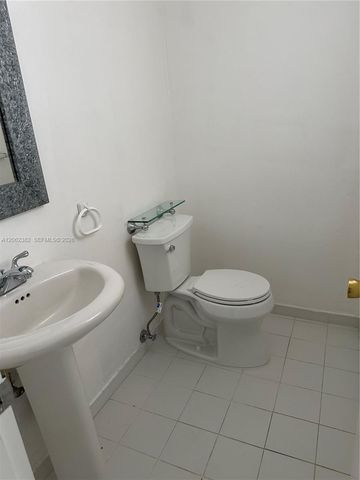 251 Galen Dr 302, Key Biscayne, FL 33149