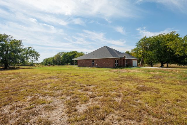 1659 County Road 613, Farmersville, TX 75442