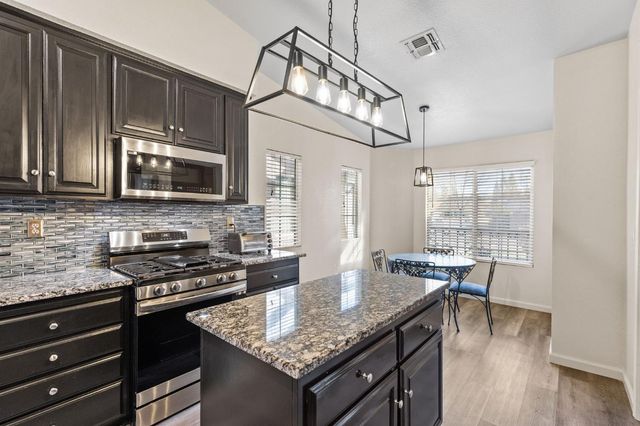 968 Carter St, Folsom, CA 95630