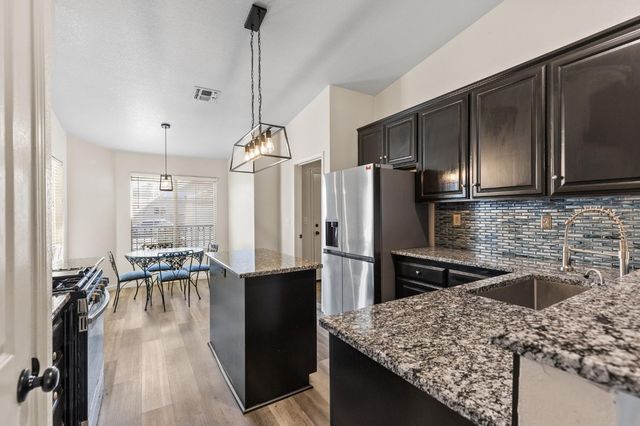 968 Carter St, Folsom, CA 95630