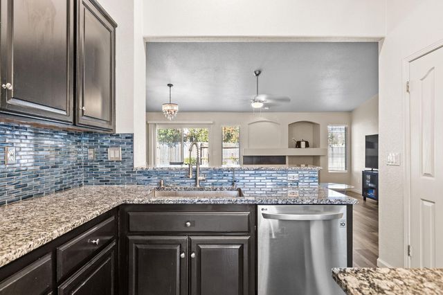 968 Carter St, Folsom, CA 95630