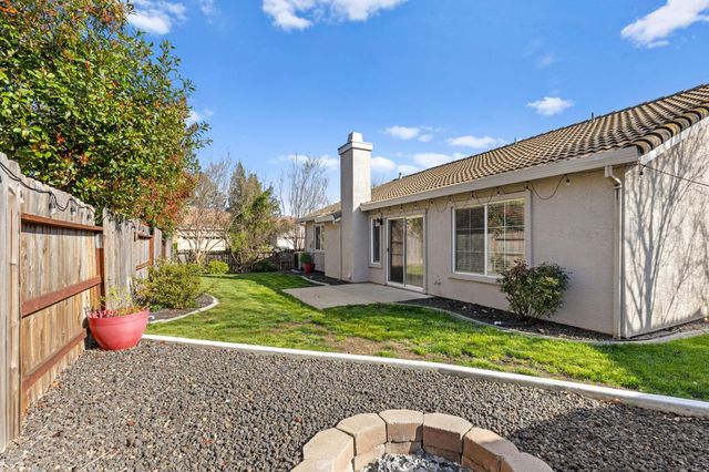 968 Carter St, Folsom, CA 95630