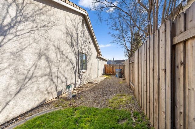 968 Carter St, Folsom, CA 95630