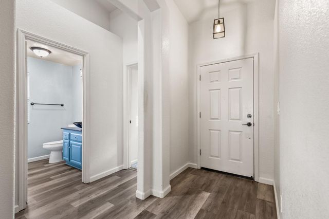 968 Carter St, Folsom, CA 95630