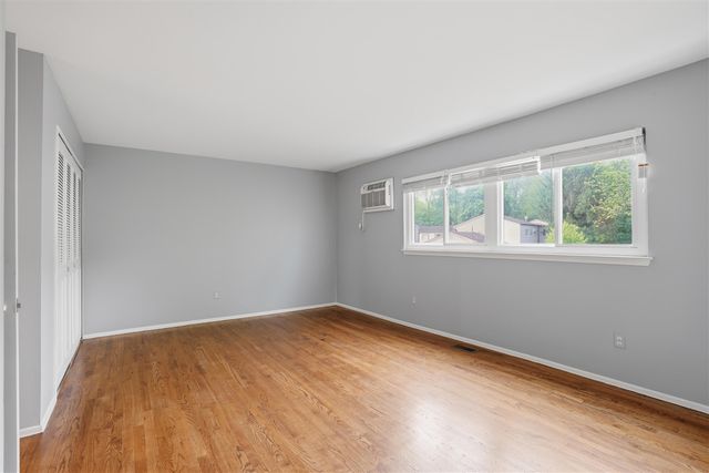 18239 Jamestown Circle, Northville, MI 48168