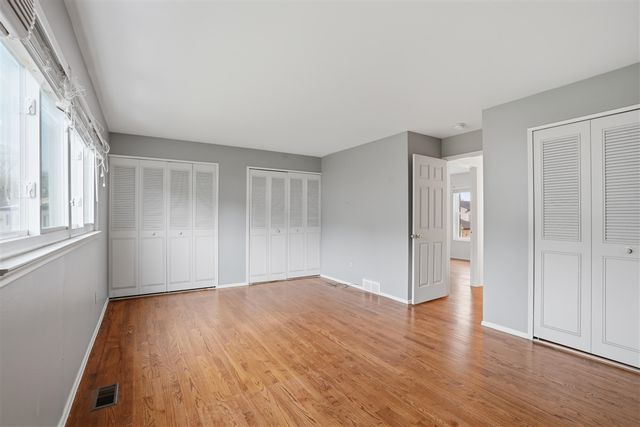 18239 Jamestown Circle, Northville, MI 48168