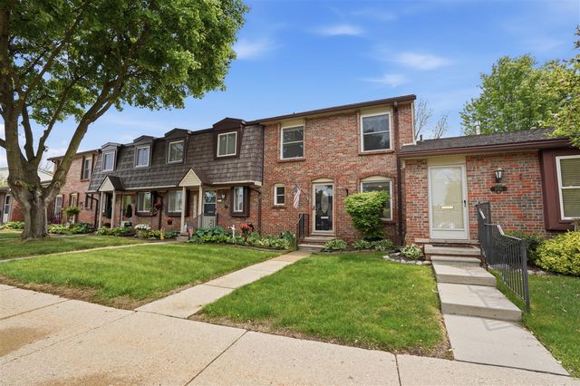 18239 Jamestown Circle, Northville, MI 48168