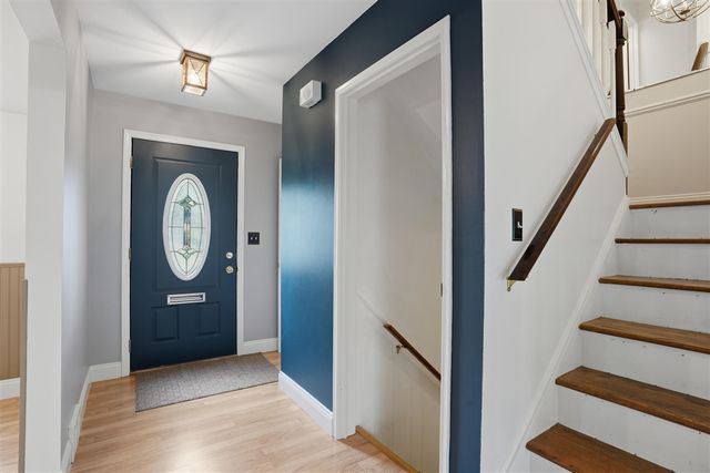 18239 Jamestown Circle, Northville, MI 48168