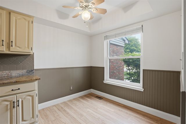 18239 Jamestown Circle, Northville, MI 48168