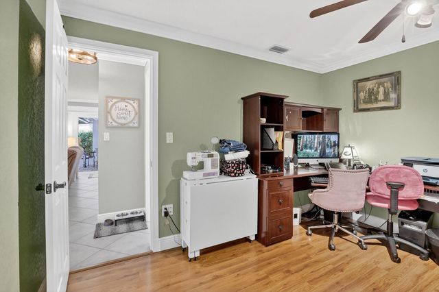 11611 SW 52nd St, Cooper City, FL 33330