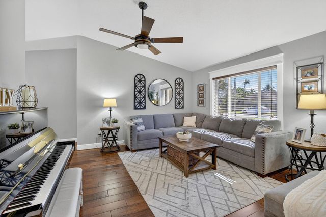 11611 SW 52nd St, Cooper City, FL 33330