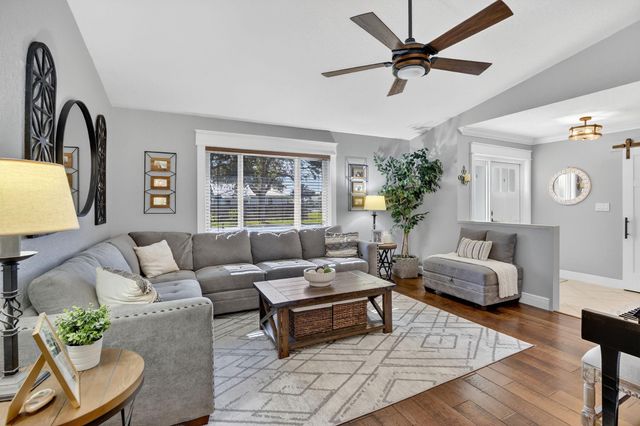 11611 SW 52nd St, Cooper City, FL 33330