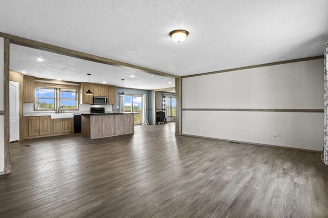 3003 N Middletown Road, Paris, KY 40361