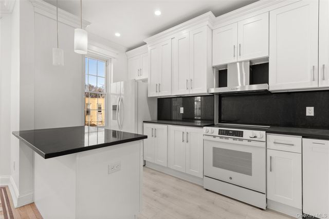 6133 Palmetto Street, Ridgewood, NY 11385