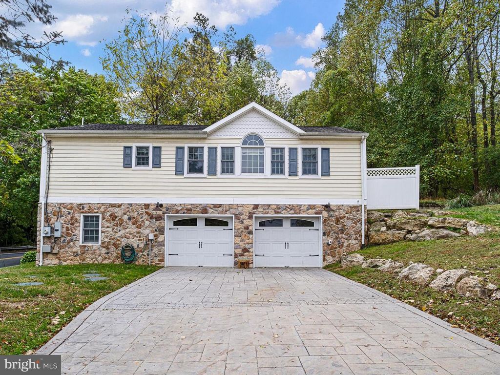 1047 YORKLYN RD, Hockessin, DE 19707